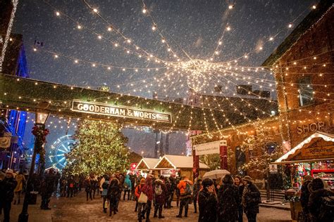 distillery district Toronto christmas lights